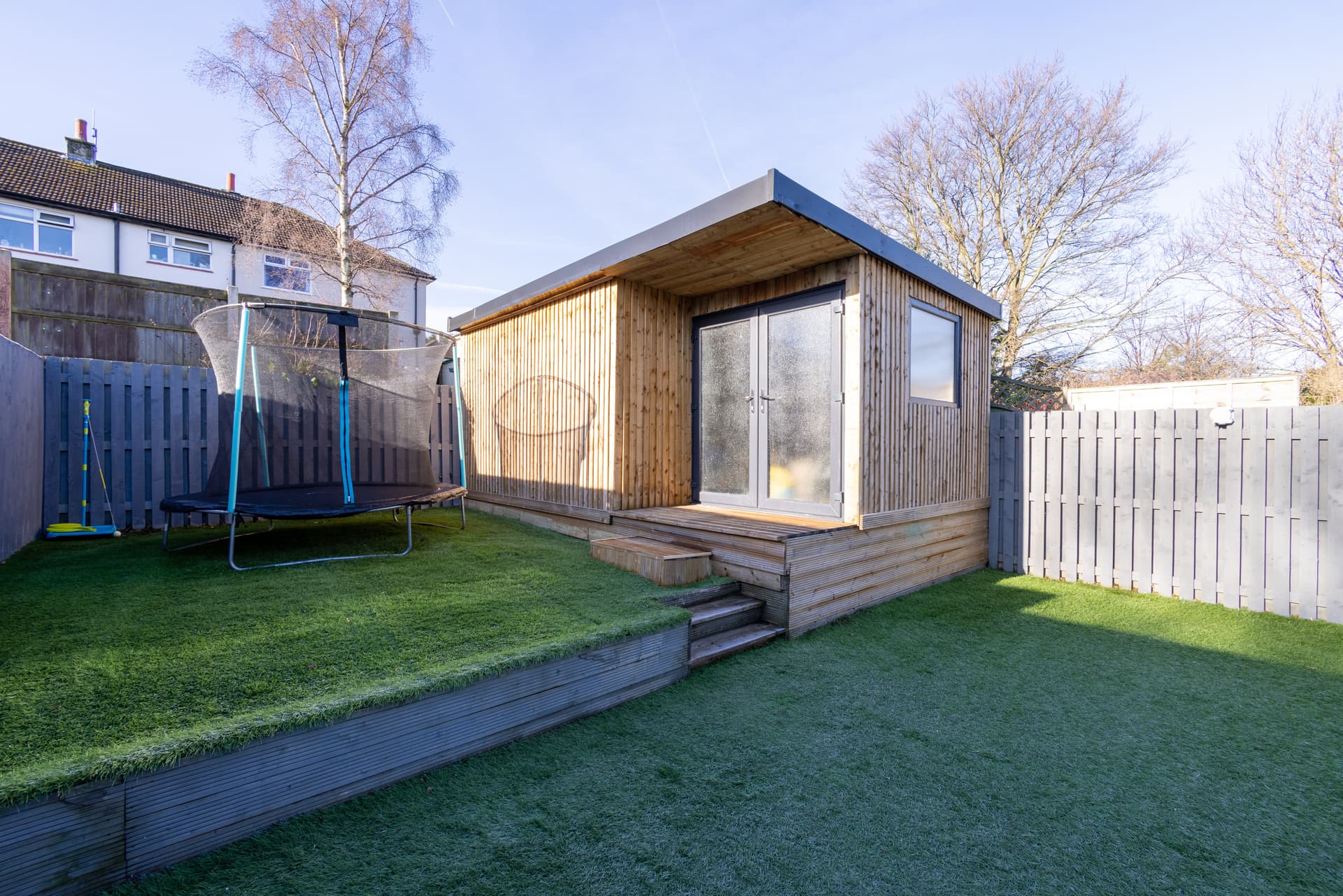 Expert Garden Rooms & Outbuildings from RB CONSTRUCTION LTD